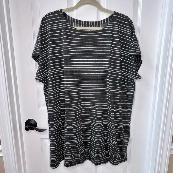 ⭐️ Eileen Fisher 100% Linen Grey & White Striped Boatneck Split Hem Tunic LARGE - Picture 4 of 14